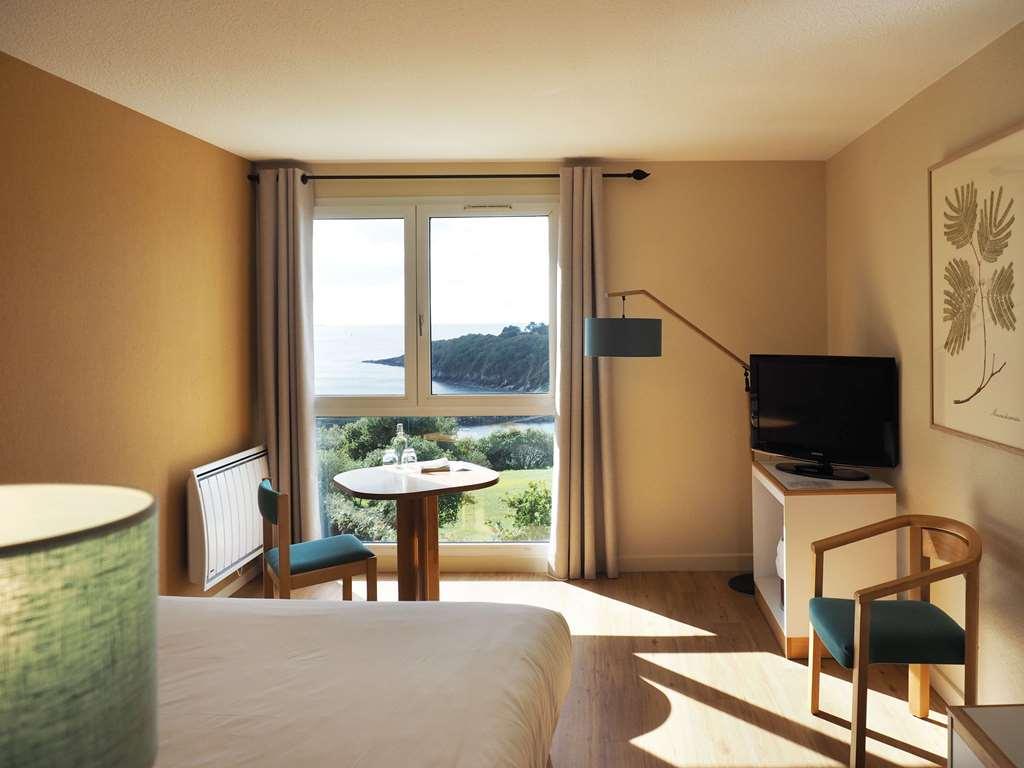 Logis Hotel Du Belvedere ブレスト 部屋 写真